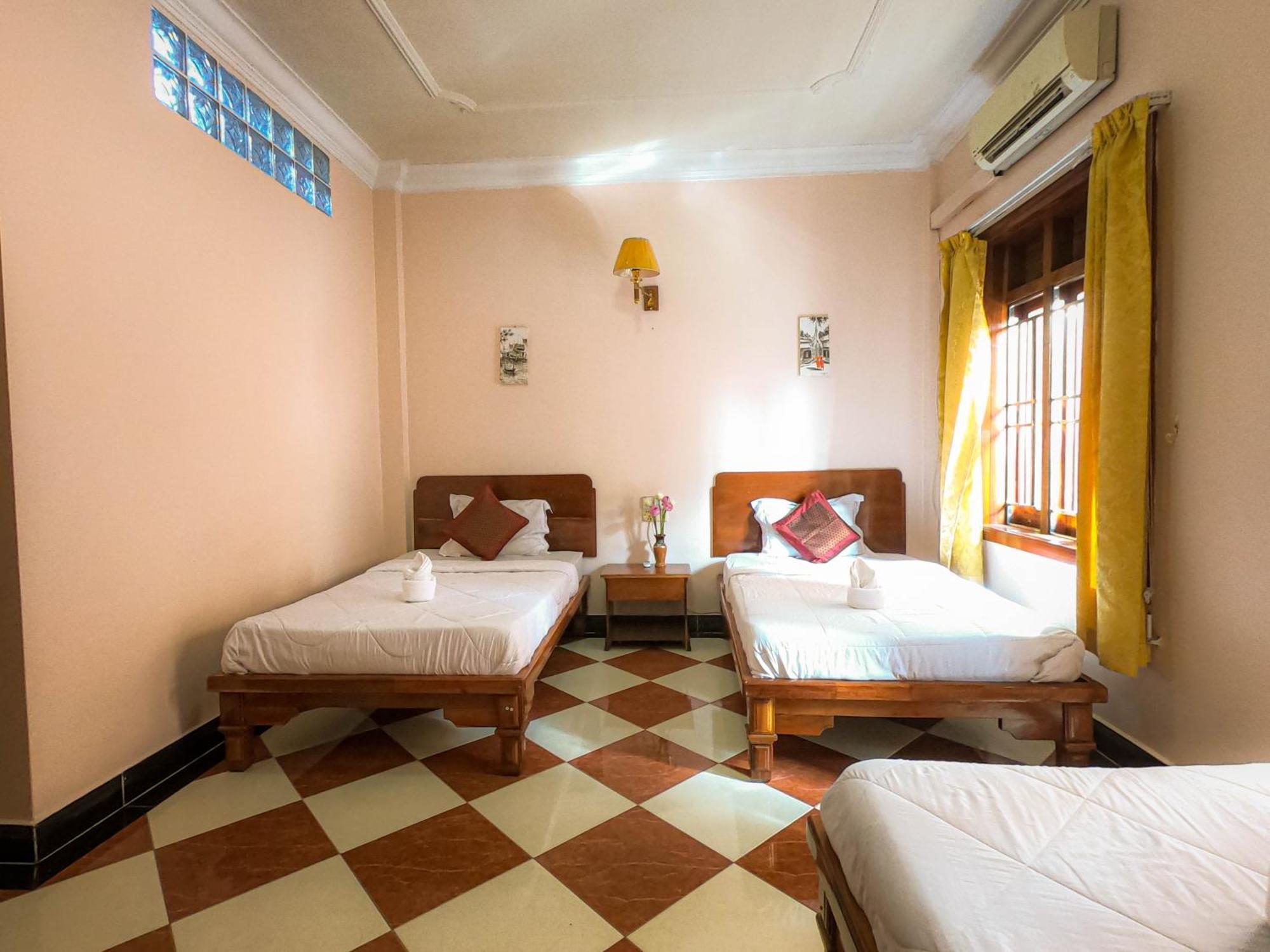 פנום פן Nawin Palace Guesthouse מראה חיצוני תמונה